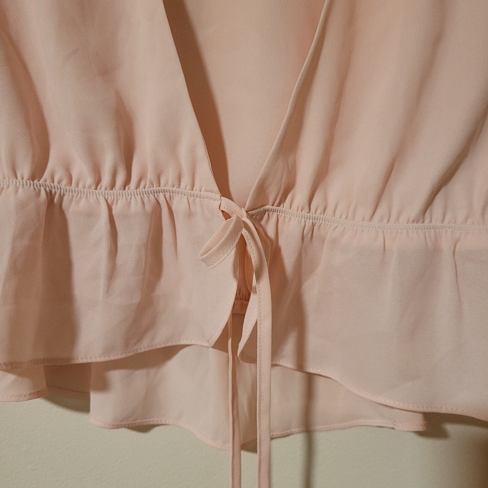 ARITZIA Sunday Best Cropped Tie-Front Blouse | S | - Picture 2 of 6